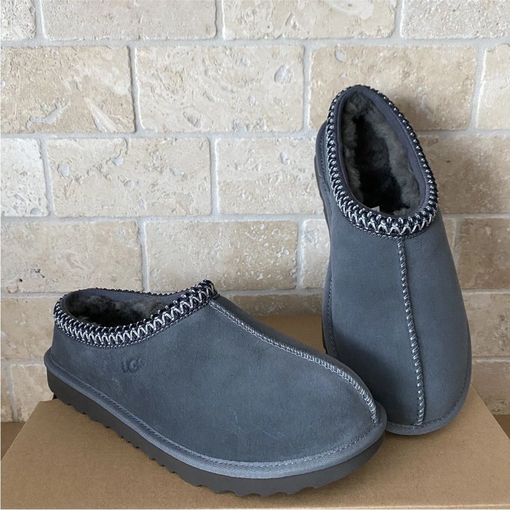 UGG Tasman Suede Slippers S/N 5955 US Size 9